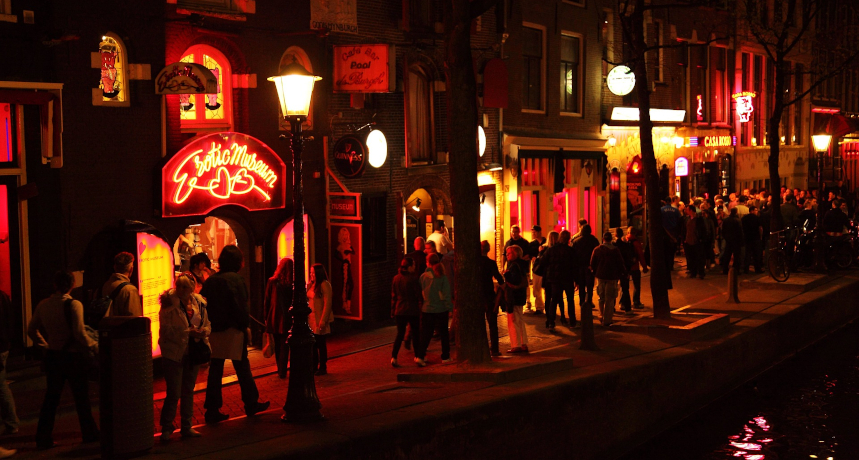 Amsterdam zaostrza prawo względem marihuany