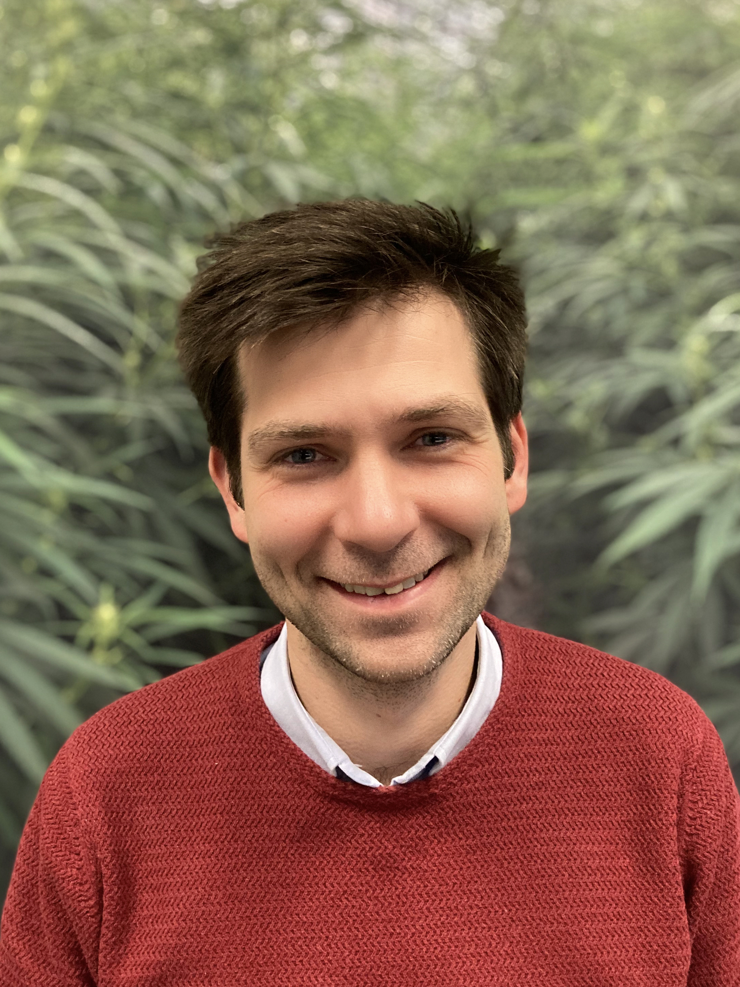 Sektor konopny w Polsce – wywiad z Przemysławem Lahutą, prezesem Cosma SA